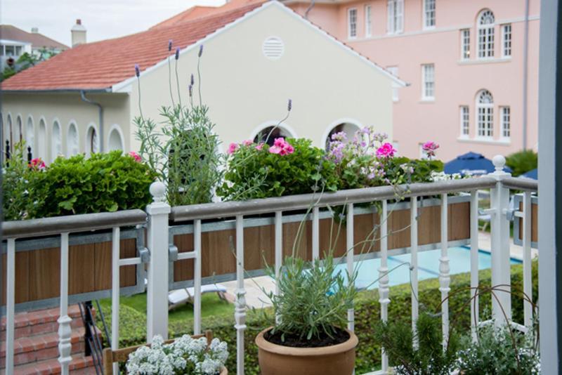 Charming Coastal Townhouse At The Majestic Villa Kalk Bay Bagian luar foto