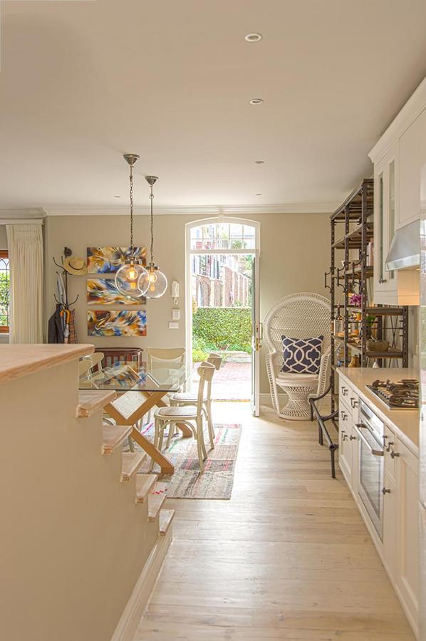 Charming Coastal Townhouse At The Majestic Villa Kalk Bay Bagian luar foto